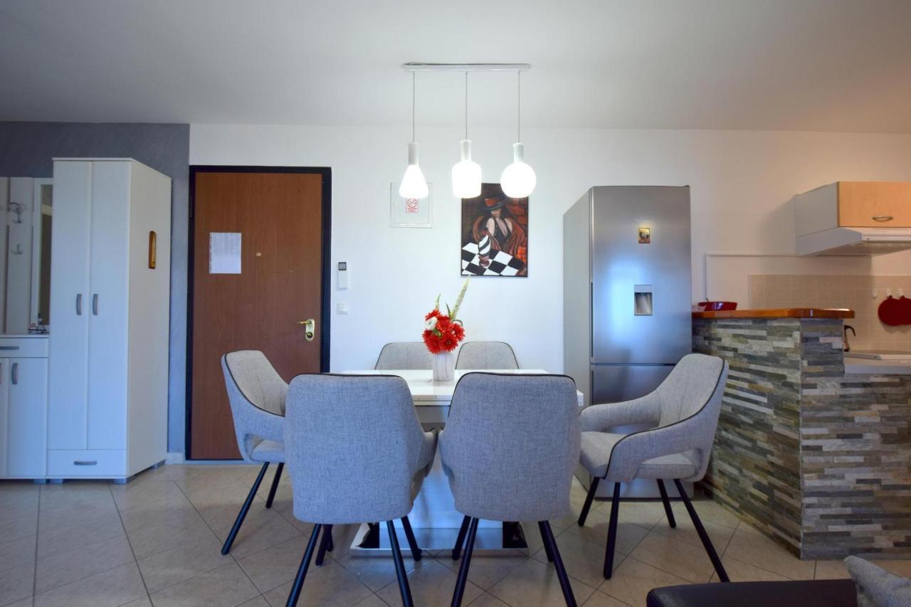 Apartment Lucy Malinska Εξωτερικό φωτογραφία