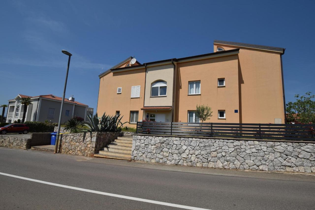 Apartment Lucy Malinska Εξωτερικό φωτογραφία